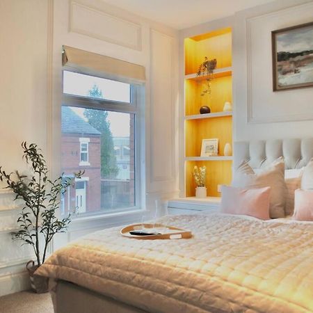 Cosy Renovated House In Warringtonヴィラ エクステリア 写真