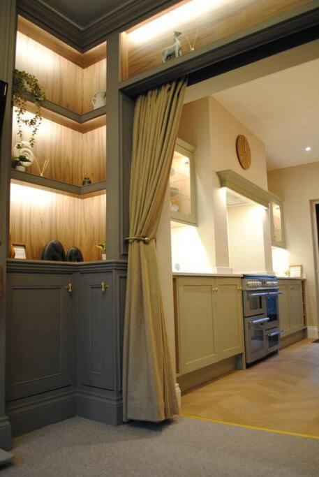 Cosy Renovated House In Warringtonヴィラ エクステリア 写真