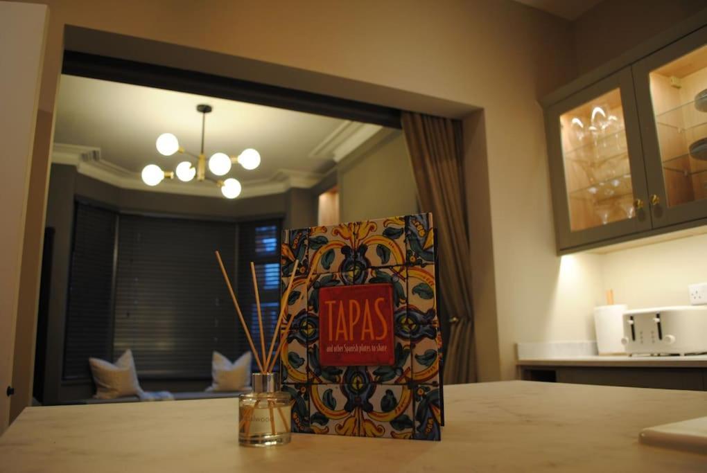 Cosy Renovated House In Warringtonヴィラ エクステリア 写真